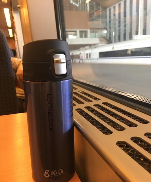 热水瓶可以带上高铁火车吗