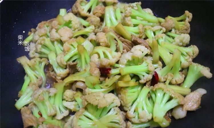 菜花和什么炒菜好吃