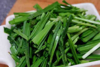 ​夏天韭菜可以吃,夏天适合吃韭菜吗
