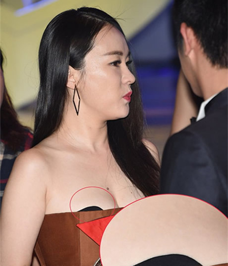 霍思燕的胸有多大图片：霍思燕身材凹凸有致酥胸诱人