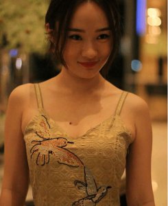 ​霍思燕的胸有多大，霍思燕结婚了吗老公是谁