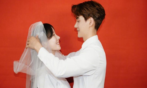 张檬金恩圣官宣结婚 女方曾深陷整容“小三”争议