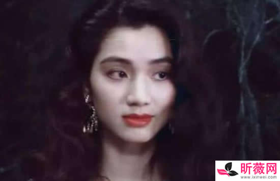 洪欣前任丈夫到底是谁 洪欣和莫少聪为什么离婚