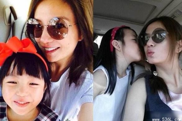 赵薇女儿小四月近照 赵薇的女儿现在好看吗