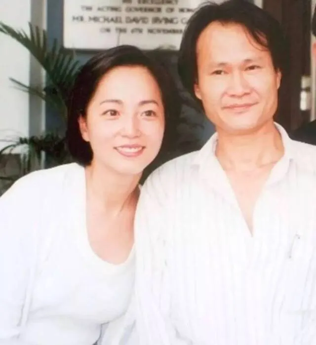 林正英最爱的女人是谁？林正英为什么不娶苑琼丹