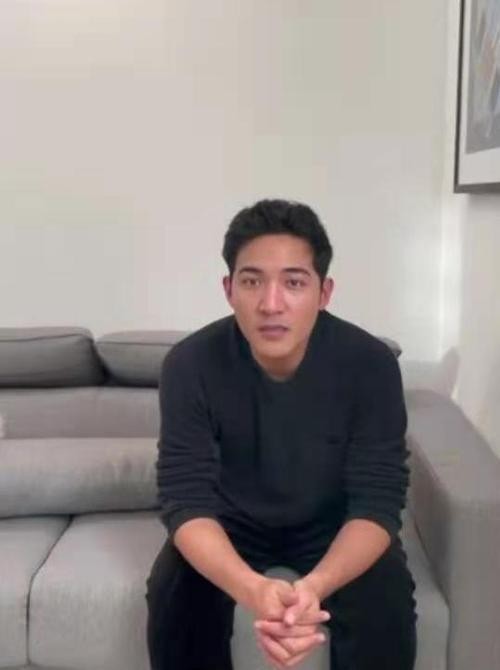 屠洪刚：娶二婚女助理当老婆，对继子视如己出，今继子比他还风流