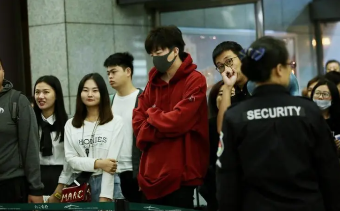 十年心酸成名史 刘宇宁个人资料简介：从网络歌手到明星，他的成功没人能复制