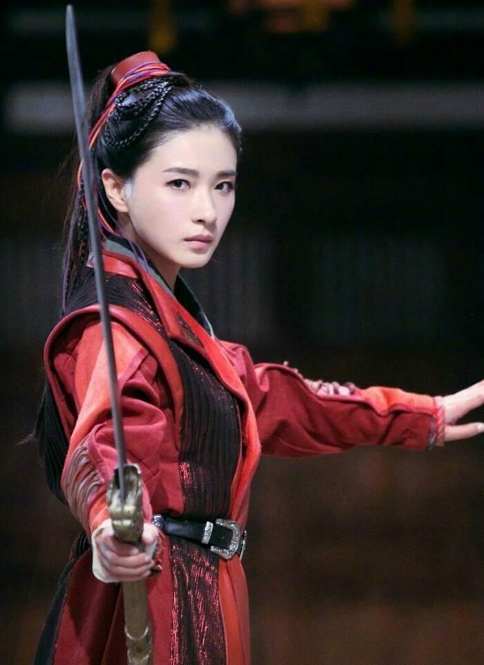 万茜个人资料简介和老公（不婚族万茜：从不炒作，嫁普通丈夫，40岁高龄为小丈夫生孩子）
