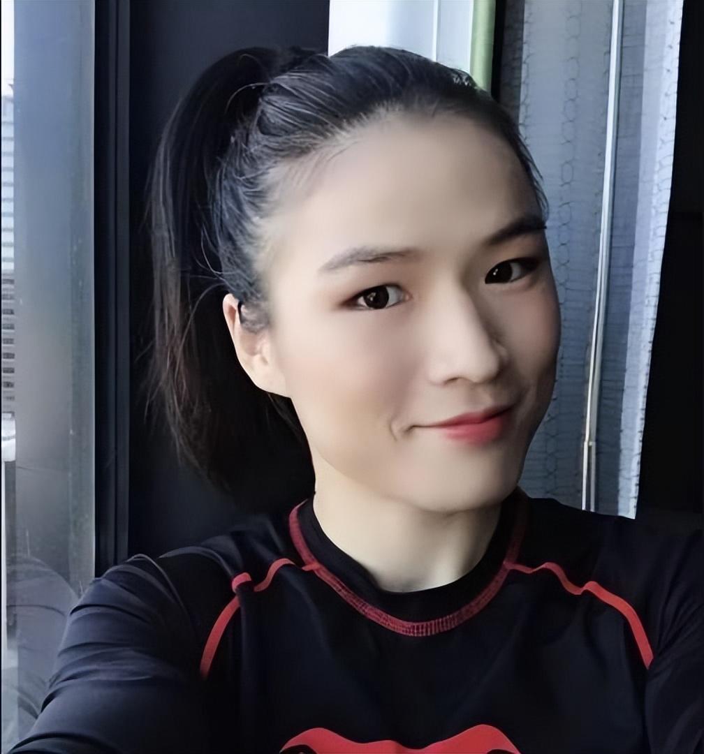 从“北漂打工妹”到“世界格斗冠军”，揭秘张伟丽的反转人生--张伟丽个人资料简介照片