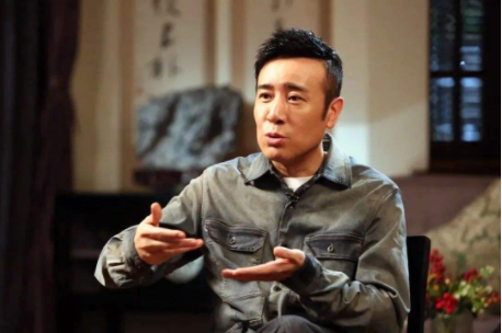 于和伟简历个人资料简介介绍（演员于和伟：与原配相爱30年，我与王丽坤只是单纯的打麻将）