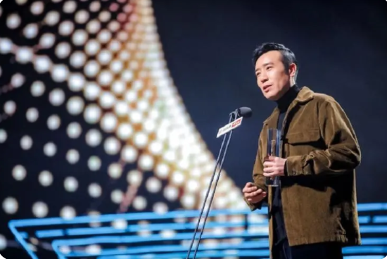 于和伟简历个人资料简介介绍（演员于和伟：与原配相爱30年，我与王丽坤只是单纯的打麻将）