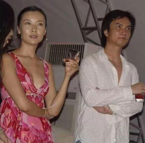 著名演员柯蓝：情路坎坷，我不是黄志忠小三，我也不想结婚