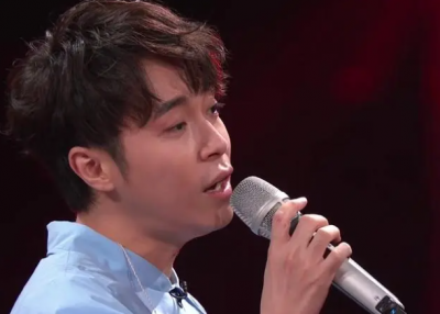 ​你怎么看待这个问题？吴青峰发文批评演唱会手机海