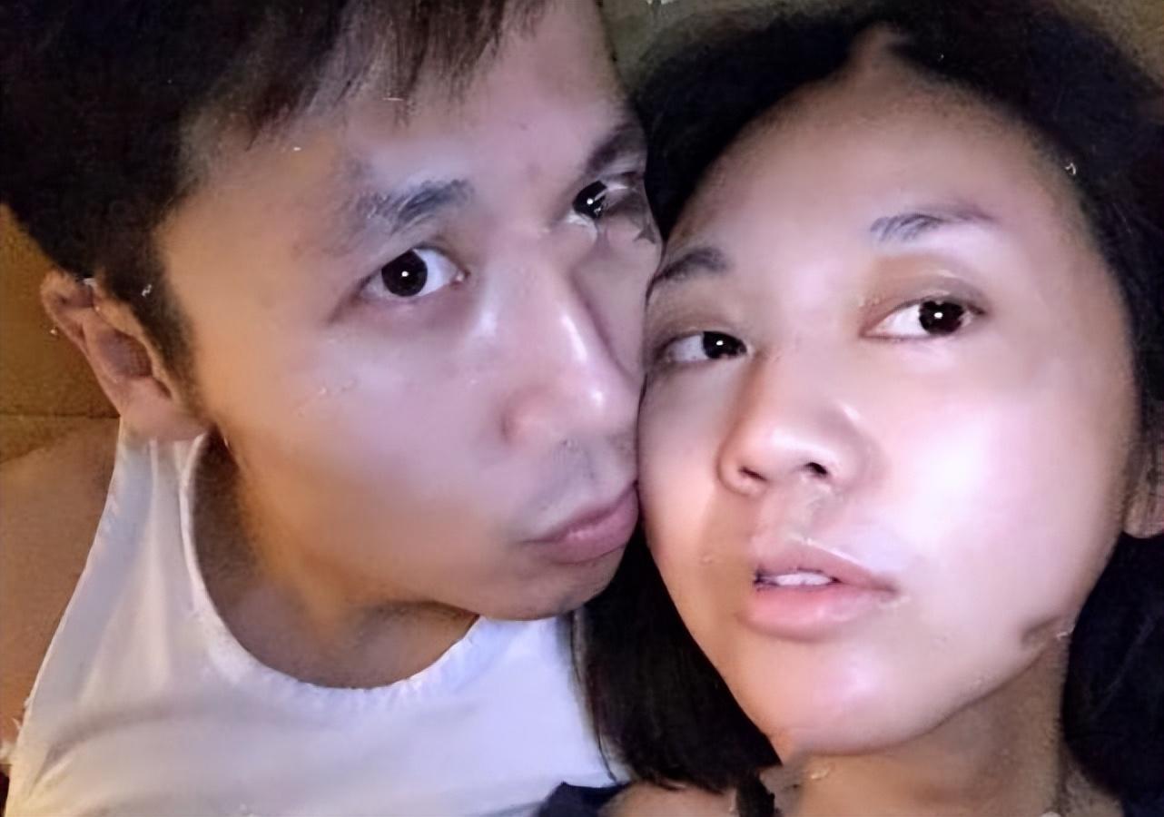 闫妮的个人资料简介是 前夫净身出户，52岁至今单身，三段“姐弟恋”始终无果