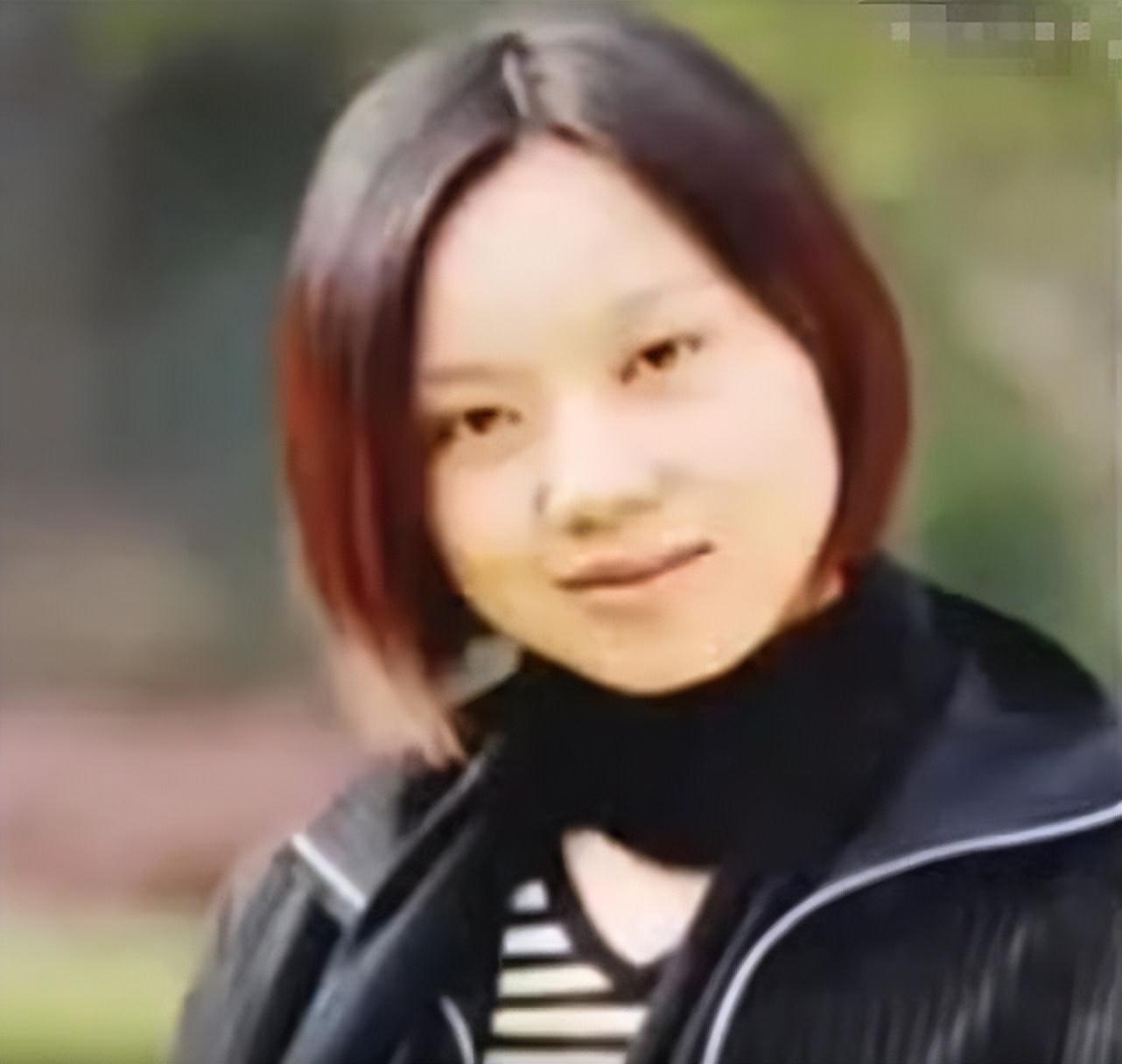 闫妮的个人资料简介是 前夫净身出户，52岁至今单身，三段“姐弟恋”始终无果