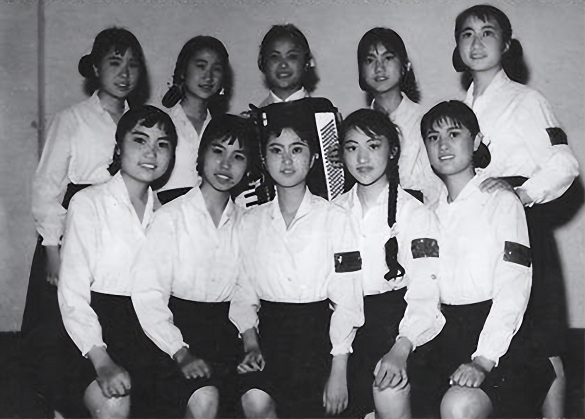 王洪文女儿：白酒起家成上海女富豪，多次拒绝绿卡，只因是中国人
