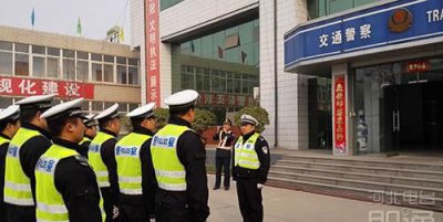 ​交警电话，交警打电话出事故了怎么办？