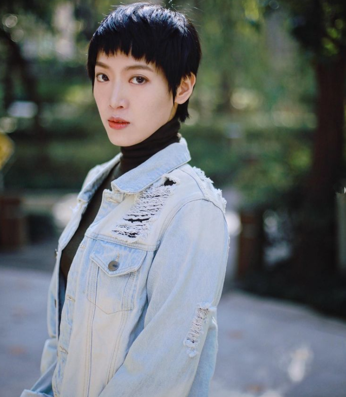 李立群个人资料简介及女儿（李立群32岁女儿近况，与黑人分手后单身至今，为闺蜜庆生心情好）