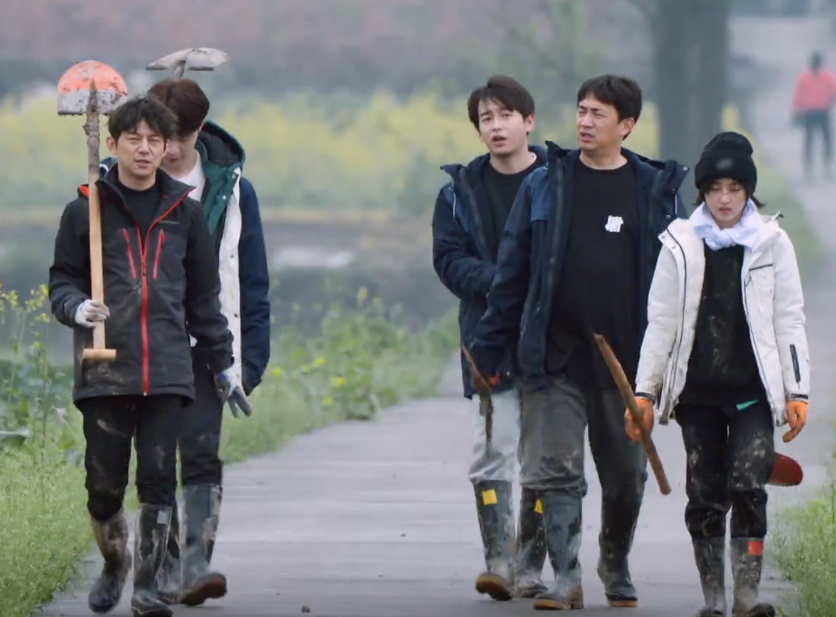 看《向往5》：相比张艺兴的自律封闭，我更欣赏彭昱畅的放荡不羁