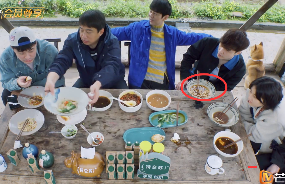 看《向往5》：相比张艺兴的自律封闭，我更欣赏彭昱畅的放荡不羁