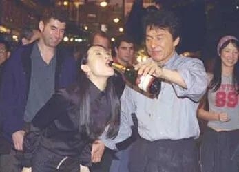 章子怡的个人资料  不甘人后的精彩人生