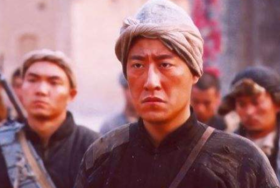 于震个人资料（于震：二婚娶小13岁娇妻，婚后连生三胎，如今一家五口其乐融融）