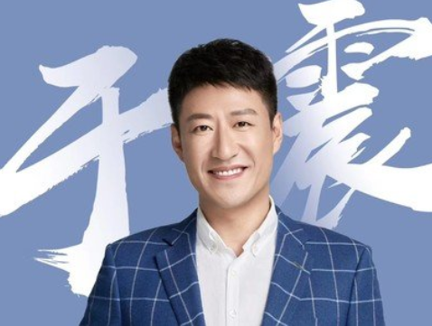于震个人资料（于震：二婚娶小13岁娇妻，婚后连生三胎，如今一家五口其乐融融）