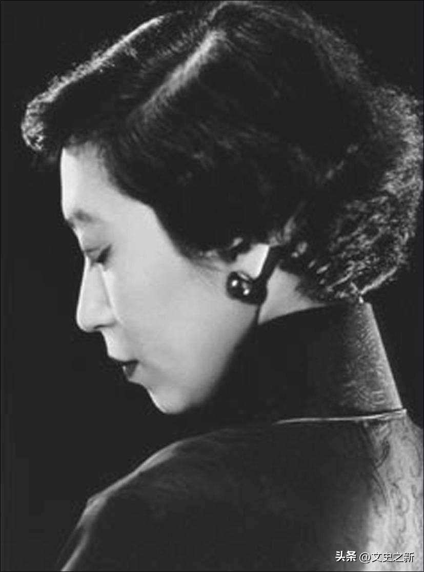 张爱玲个人资料介绍大全（美女作家张爱玲：出身高贵，遭胡兰成抛弃，流浪美国死时没穿衣服）