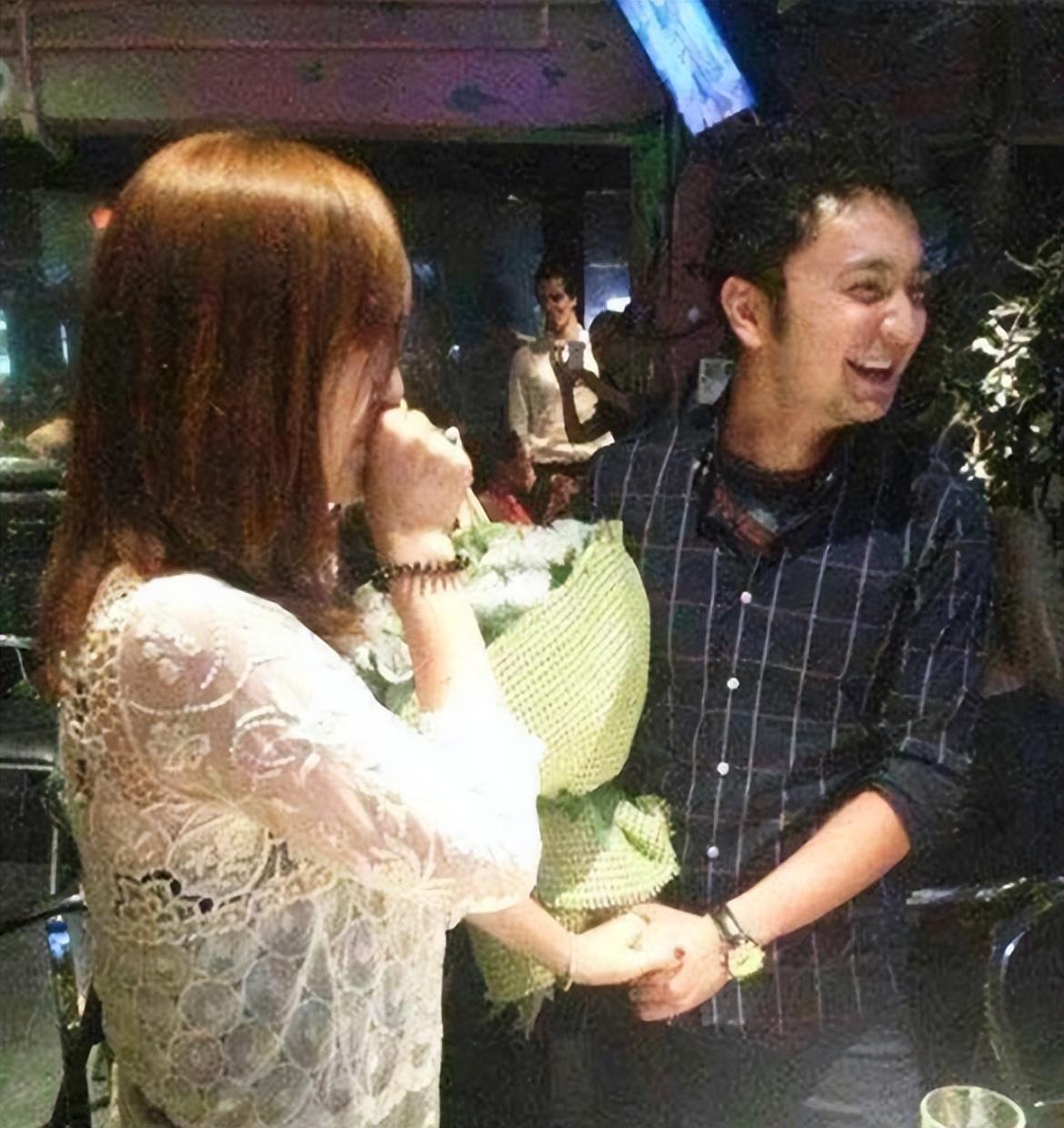 尼格买提主持人个人资料（主持人尼格买提：30岁娶帕夏古丽，结婚9年无子，风光背后有泪水）