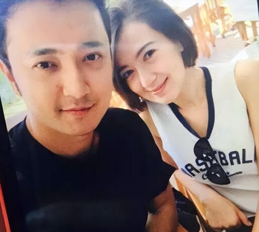 尼格买提主持人个人资料（主持人尼格买提：30岁娶帕夏古丽，结婚9年无子，风光背后有泪水）