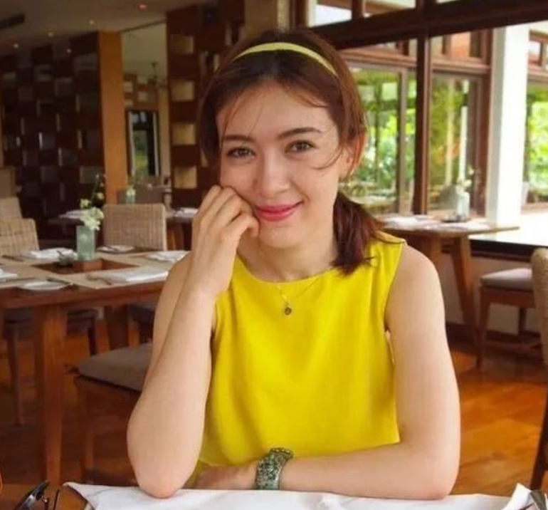 尼格买提主持人个人资料（主持人尼格买提：30岁娶帕夏古丽，结婚9年无子，风光背后有泪水）