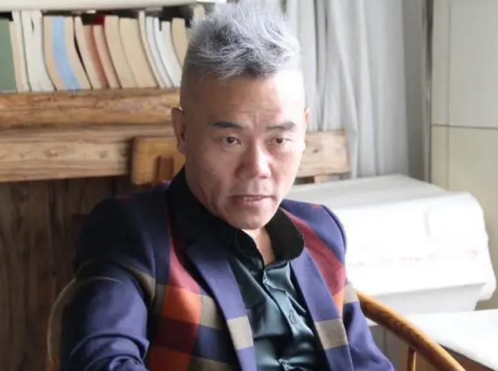 柳传志简历个人资料（柳传志入选小学教材，司马南却“哑火”，他是个怎样的人？）