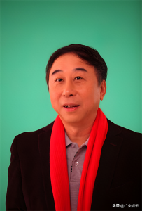 ​冯巩的荣耀家族个人资料：一代代名人辈出，他们的故事你知道吗？
