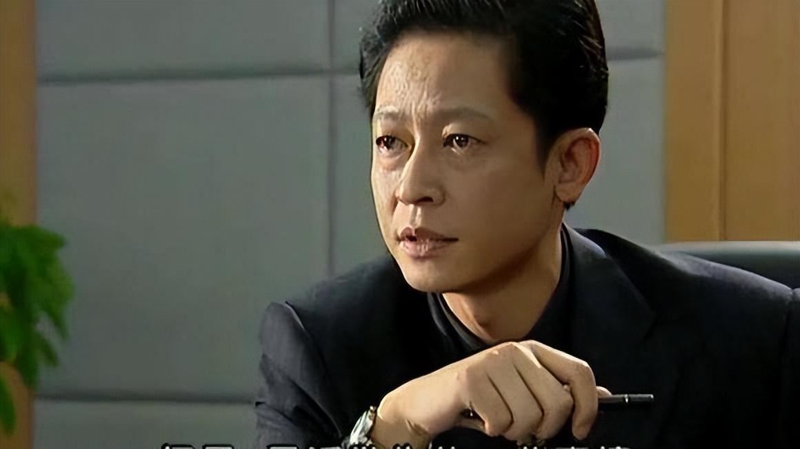 “嫁人即翻身”？比童瑶大17岁的老公王冉，背景到底有多强大？