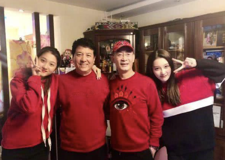 关晓彤背景大揭秘！