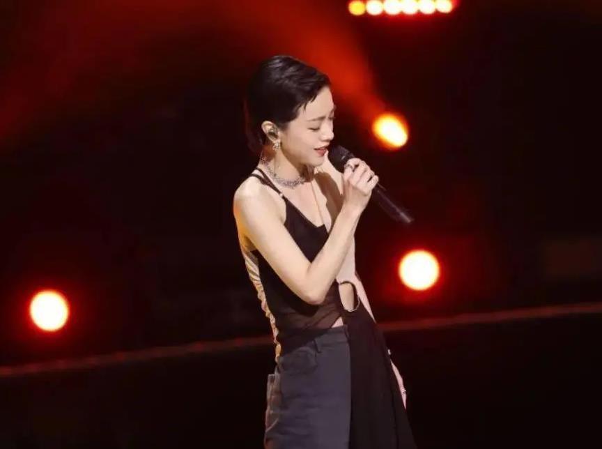 “元气少女”郭采洁：遭遇菜花门，被顾里束缚，今日终于活出自我