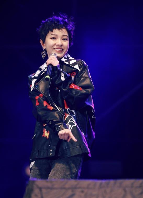 “元气少女”郭采洁：遭遇菜花门，被顾里束缚，今日终于活出自我