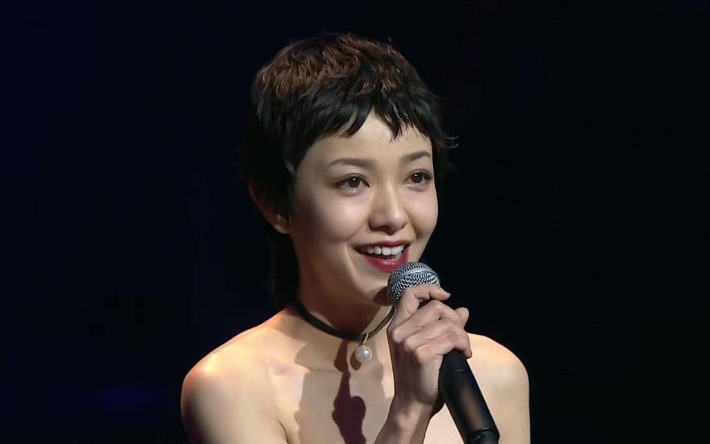“元气少女”郭采洁：遭遇菜花门，被顾里束缚，今日终于活出自我