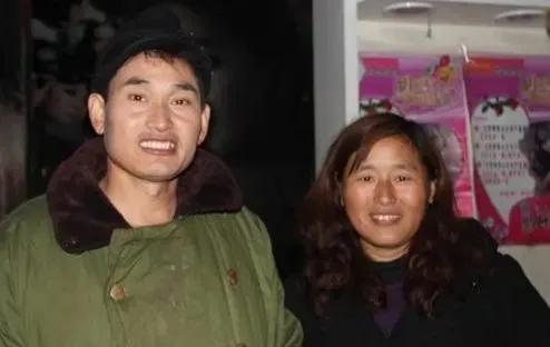妻子长发换来大衣哥千万身价！甘苦与共成为支撑夫妻俩前行的动力
