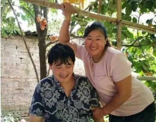 妻子长发换来大衣哥千万身价！甘苦与共成为支撑夫妻俩前行的动力