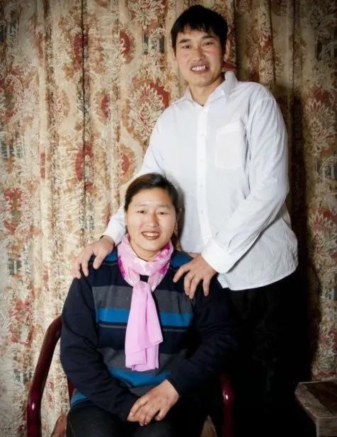 妻子长发换来大衣哥千万身价！甘苦与共成为支撑夫妻俩前行的动力