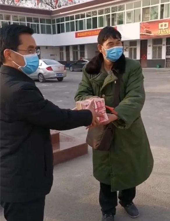妻子长发换来大衣哥千万身价！甘苦与共成为支撑夫妻俩前行的动力