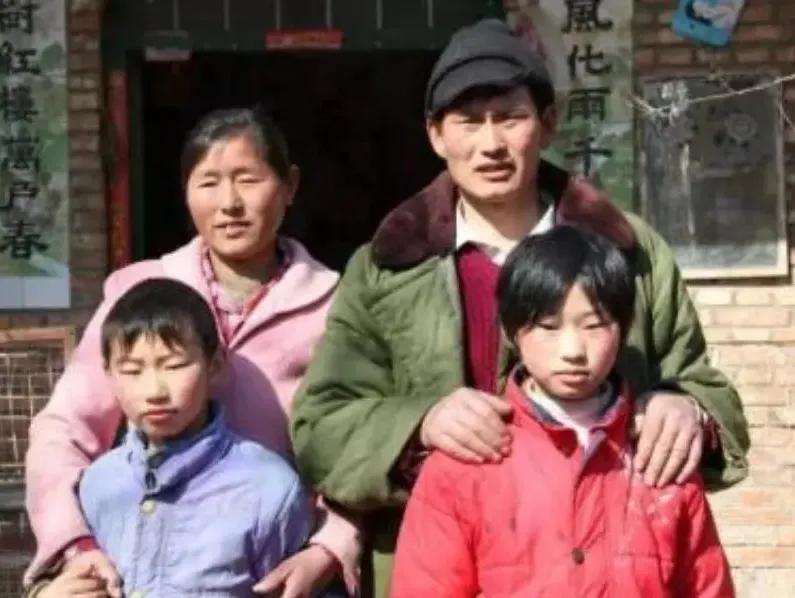 妻子长发换来大衣哥千万身价！甘苦与共成为支撑夫妻俩前行的动力