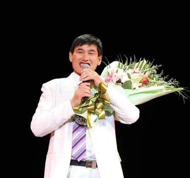 妻子长发换来大衣哥千万身价！甘苦与共成为支撑夫妻俩前行的动力