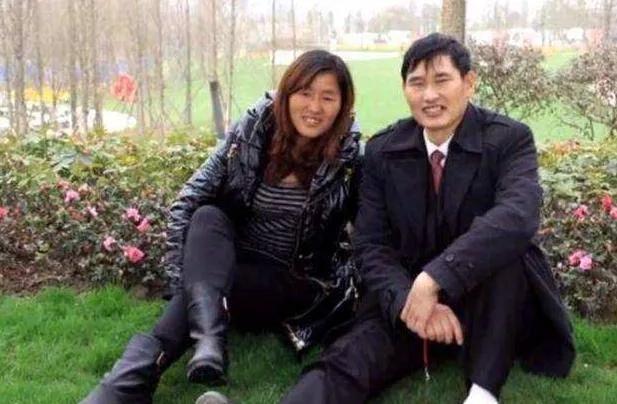妻子长发换来大衣哥千万身价！甘苦与共成为支撑夫妻俩前行的动力