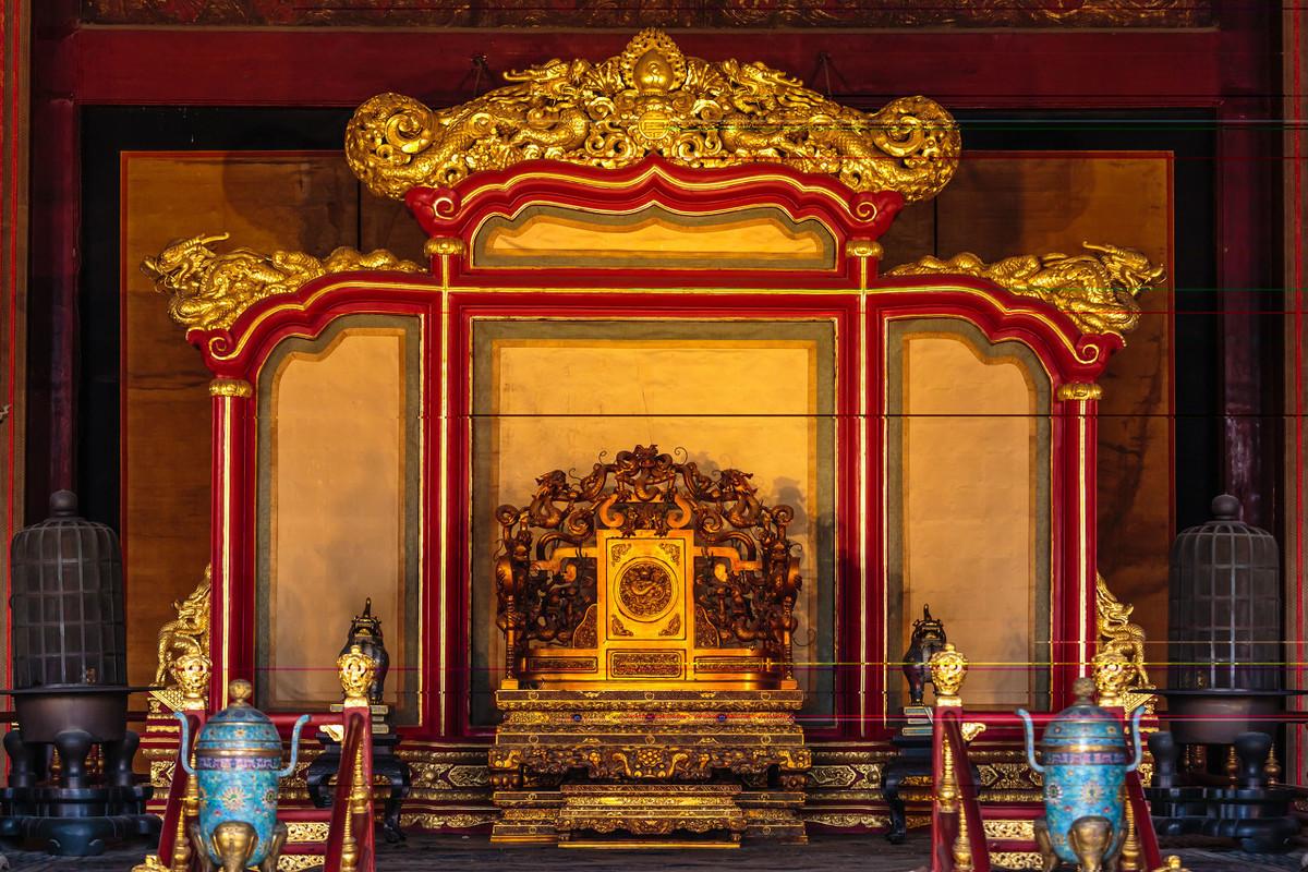 嫡长子与庶长子的区别（嫡长子和庶长子的区别）
