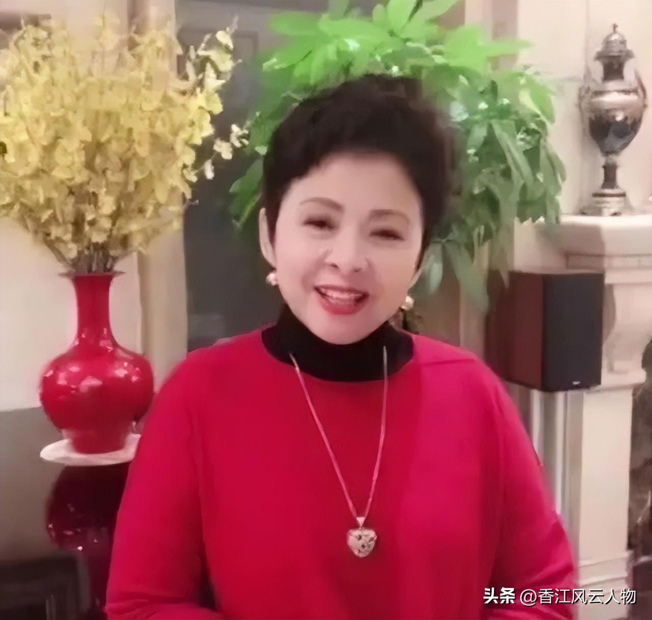歌星董文华的简历（歌星董文华的个人资料）