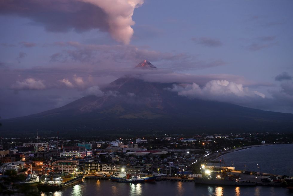世界上最危险的火山是哪一座(世界上最危险的十座火山)