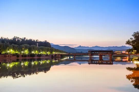 国内最值得去的十大旅游胜地(中国旅游必去十大景点)
