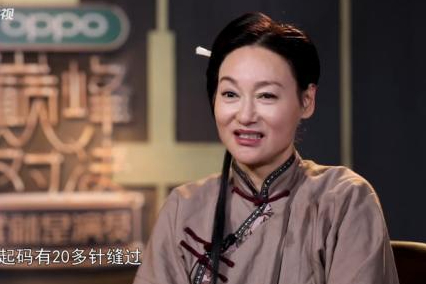 惠英红：从街头乞丐到影星，靠卖口香糖长大，她的成名史藏有“隐痛”